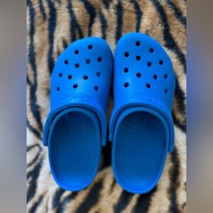 CROCS Women’s Vibrant Blue Sandals